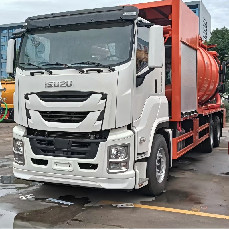 Samochód do odkurzania ścieków ISUZU 15000 litrów